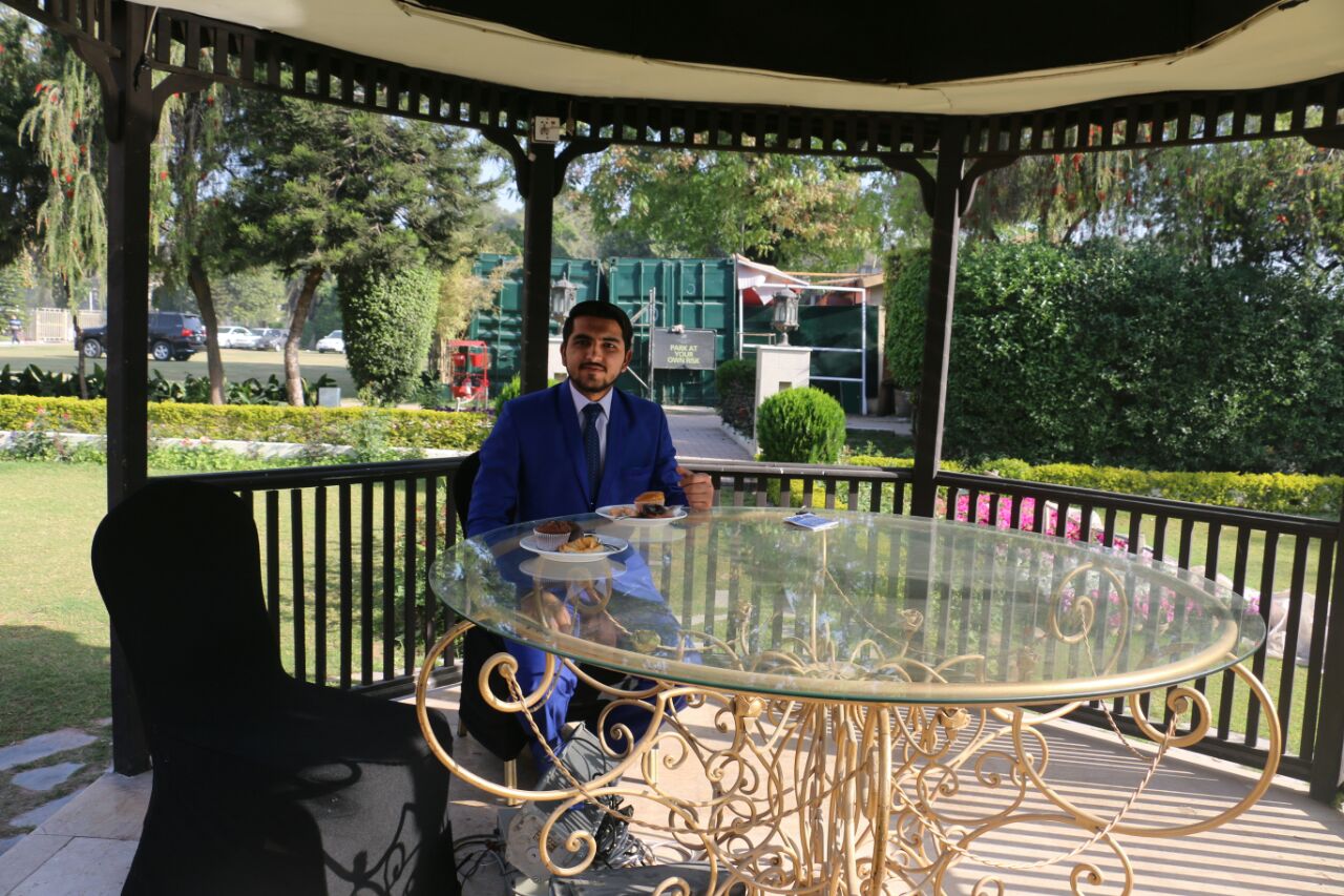 Professional event, garden setting